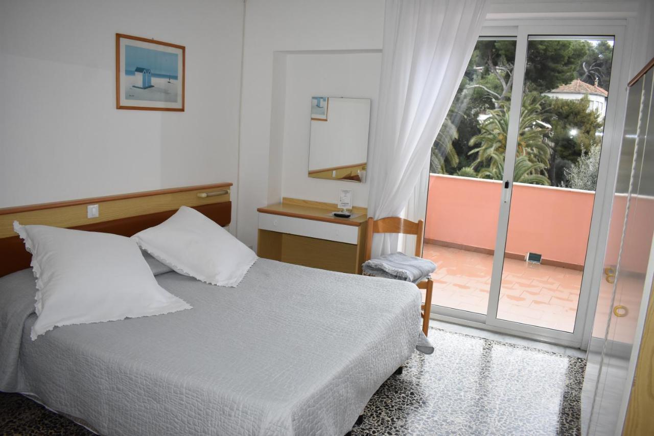 Marina dʼAndora Hotel Garden מראה חיצוני תמונה
